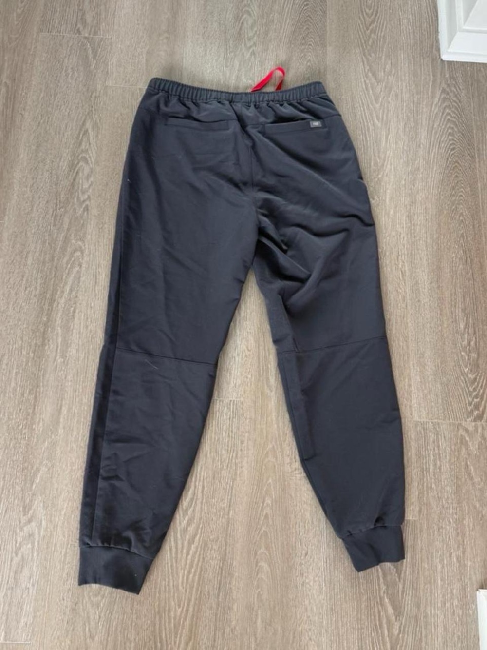 FIGS Dark Gray Women’s Scrub Pants, Technical Collection, Size Medium NWOT